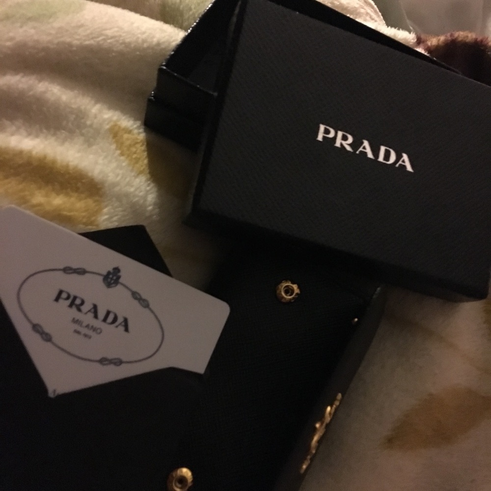 Meet your Posher, Yuli